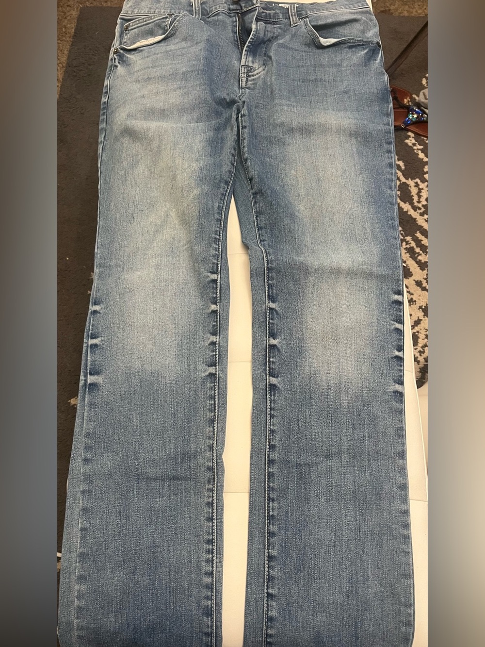 Arizona Jean Company Women's Light Blue Straight Leg Jeans